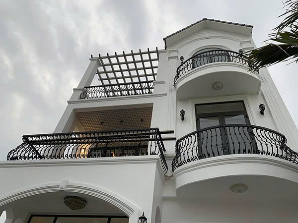 Ban công sắt 02