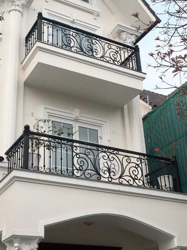 Ban công sắt mỹ thuật 11